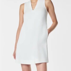 SPANX V-Neck Sleeveless Top